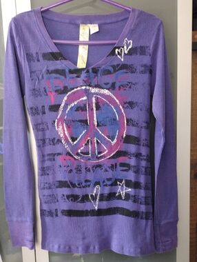 Purple 100% cotton long sleeved v neck thermal top w peace sign hearts stars ❤️